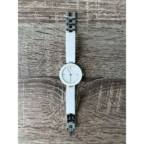 Anne Klein White Silver - Tone Crystals Bangle Watch New Battery - Picture 1 of 3